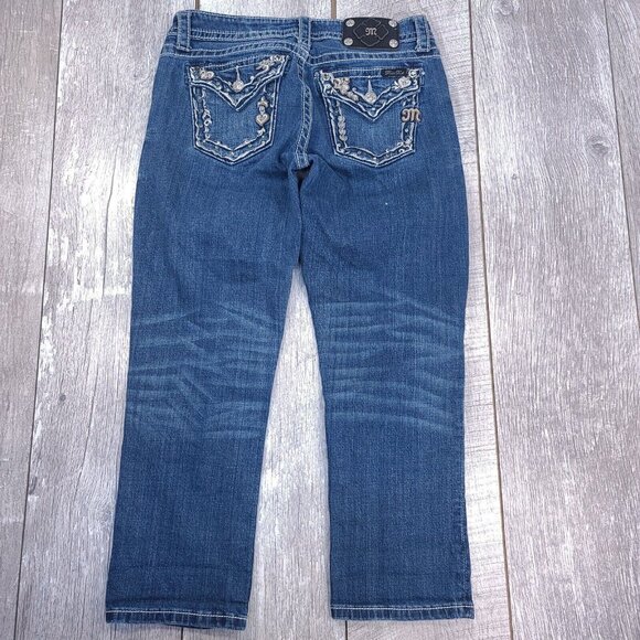 Miss Me Jeans Womens 27 Boyfriend Fit Capri Blue Denim Mid Rise JB5501P2 Pants - Picture 3 of 9